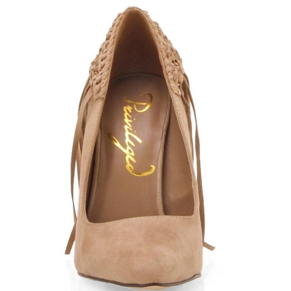 ๐ฃPRIVILEGED ๐ฝTipsy Heels in Taupe footwear - Picture 4 of 13